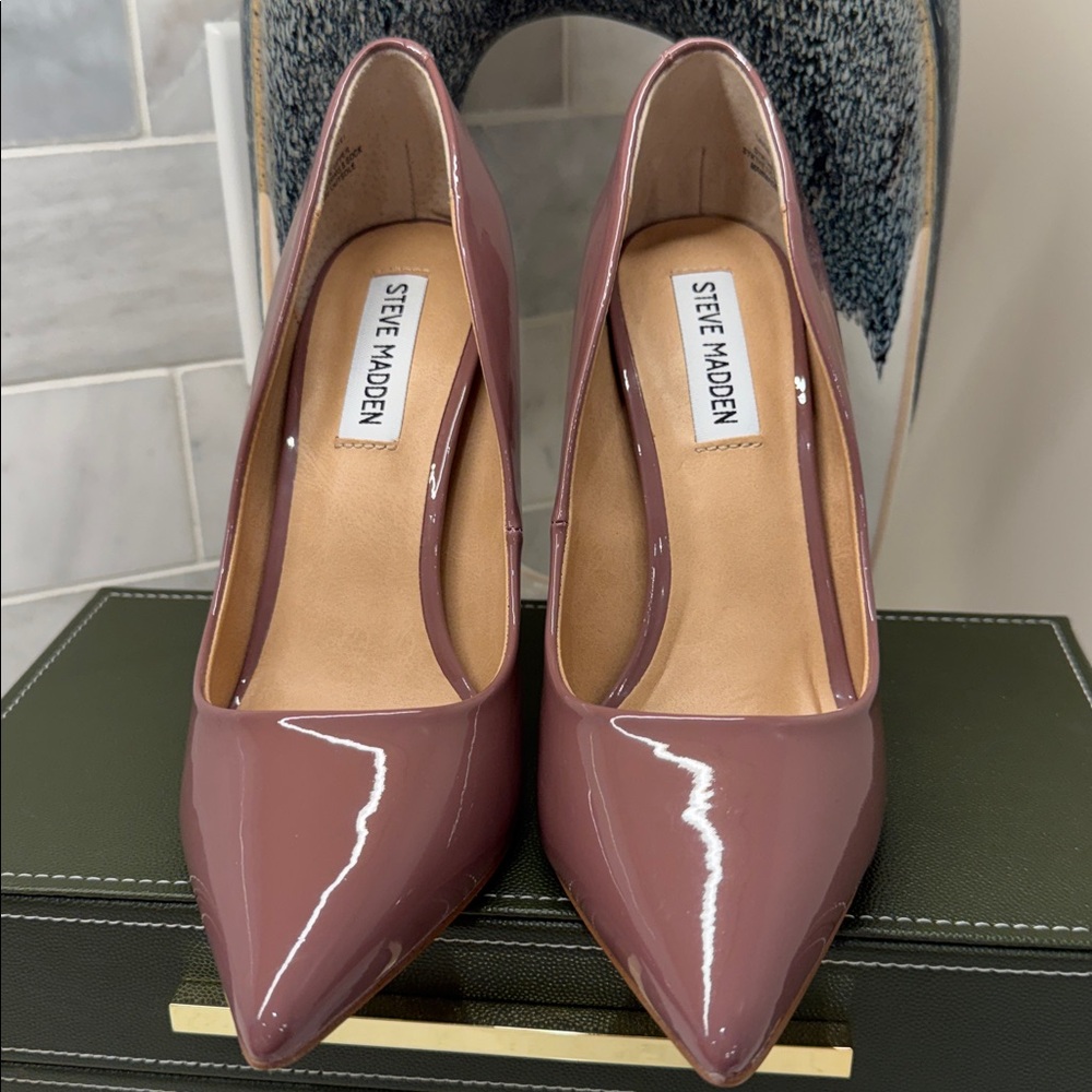 Steve Madden Daisie Pump - Picture 3 of 5